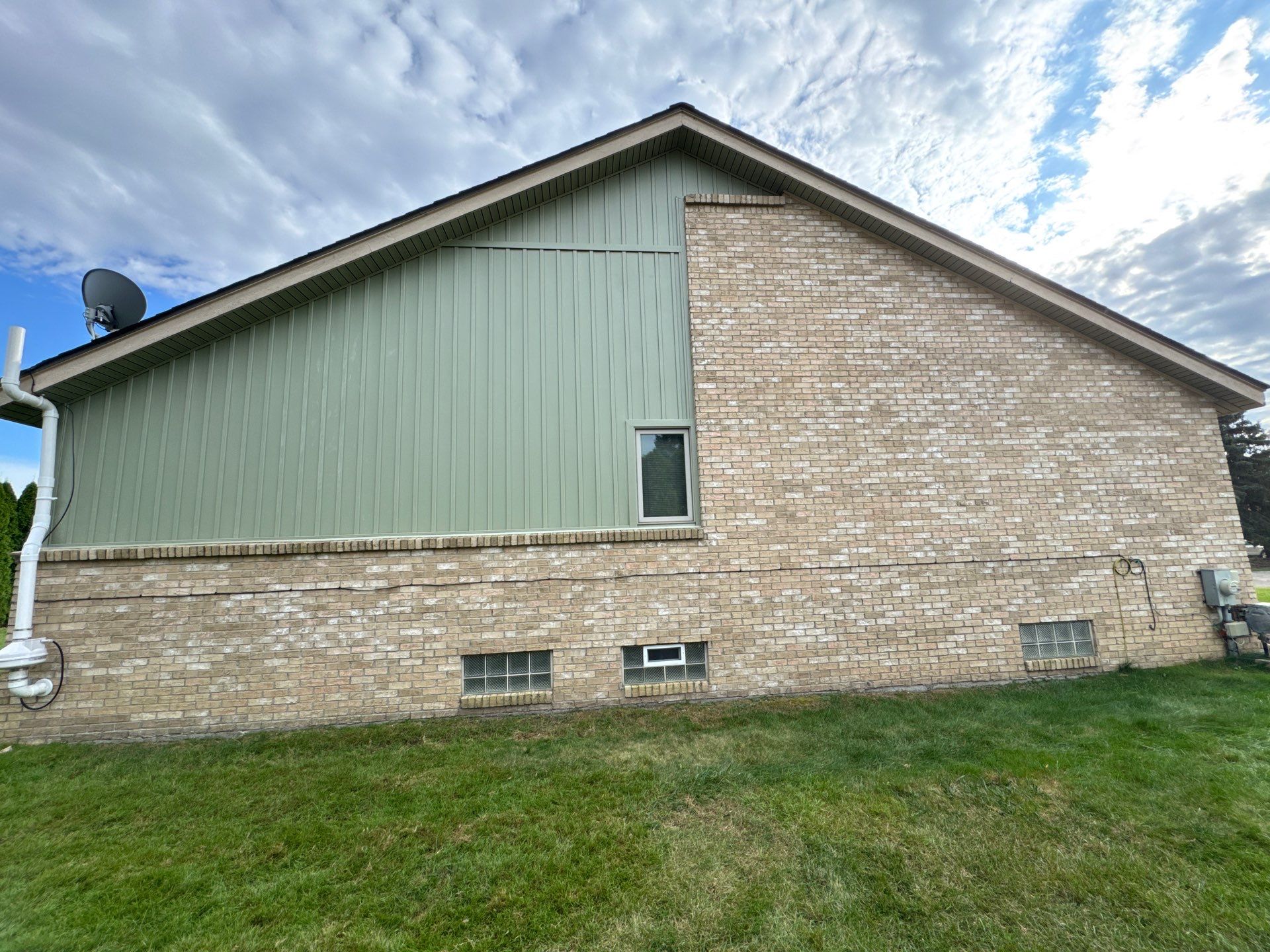 Siding Replacement using Alside 7" B&B by 180 Contractors