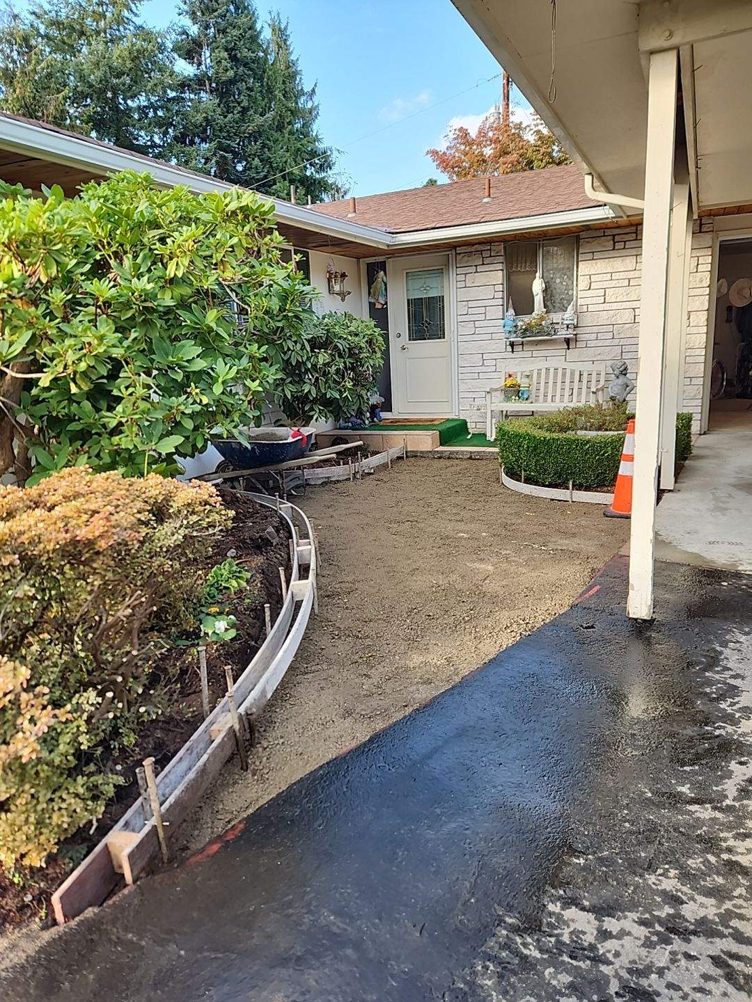 Gisela | Stamped Concrete Walkway  by Jireh Asphalt & Concrete Inc 