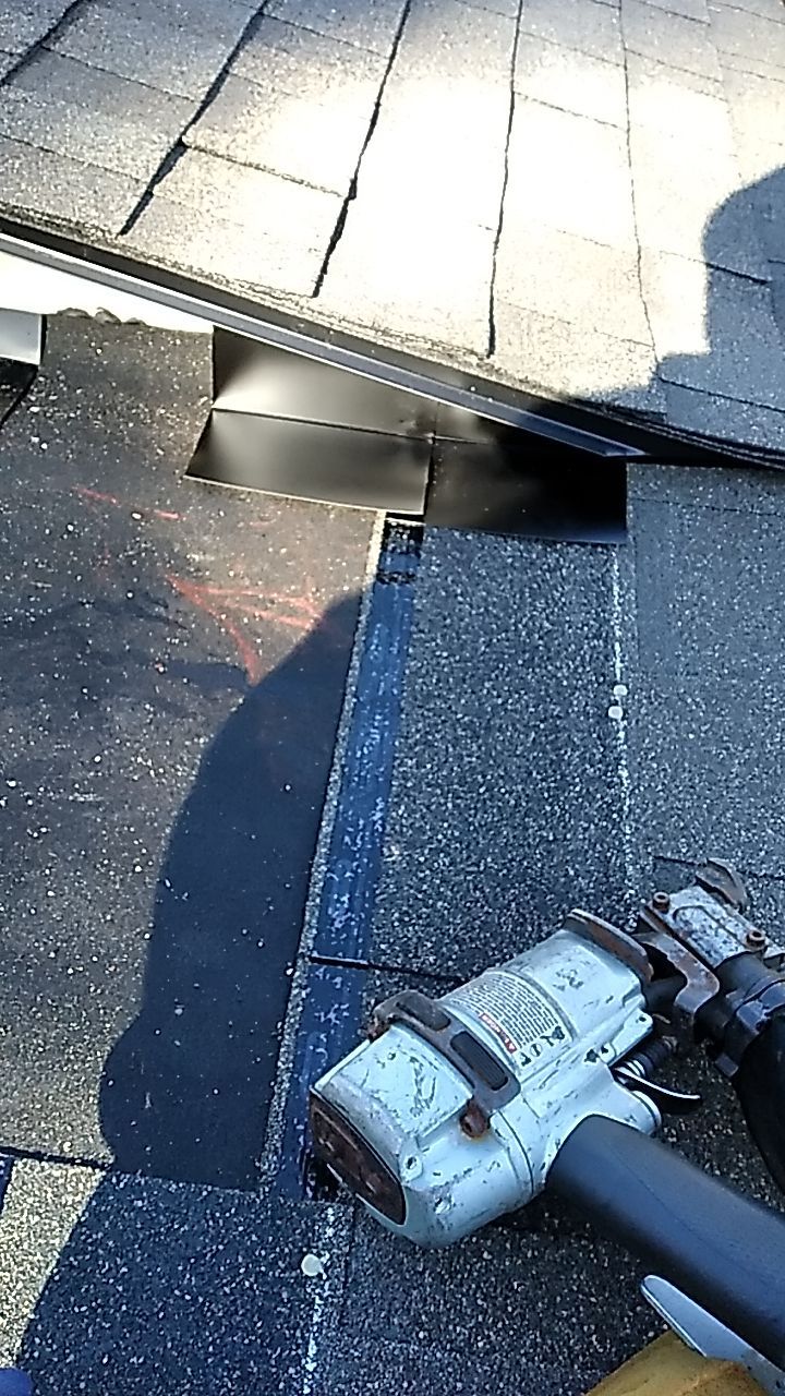 Residential Roofing Installation using Owens Corning Oakridge- Williamsburg Gray by Indigo State Roofing