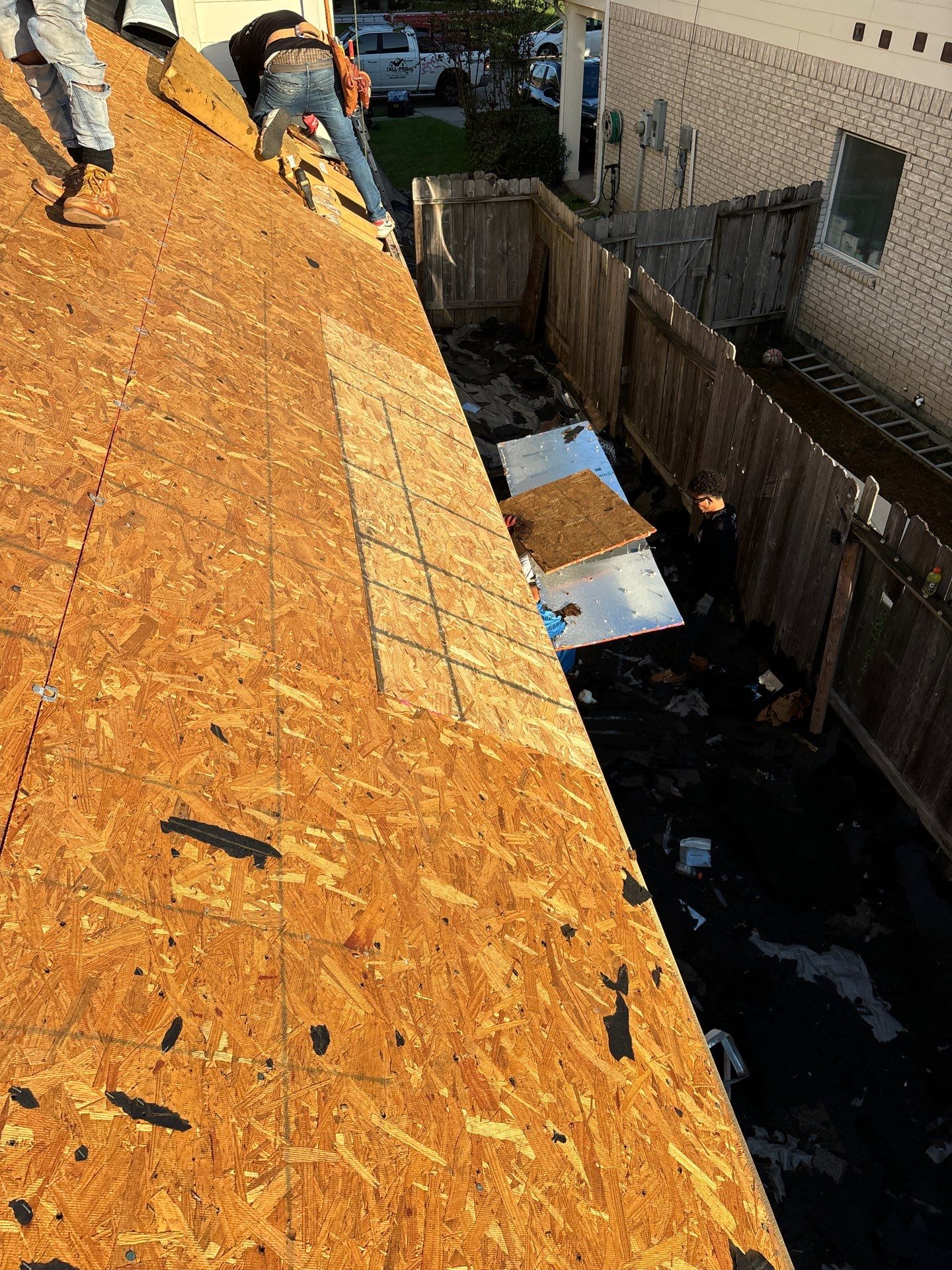 Residential Roofing Installation using Owen's Corning Duration (Lifetime) Shingles by Roof Repair Company