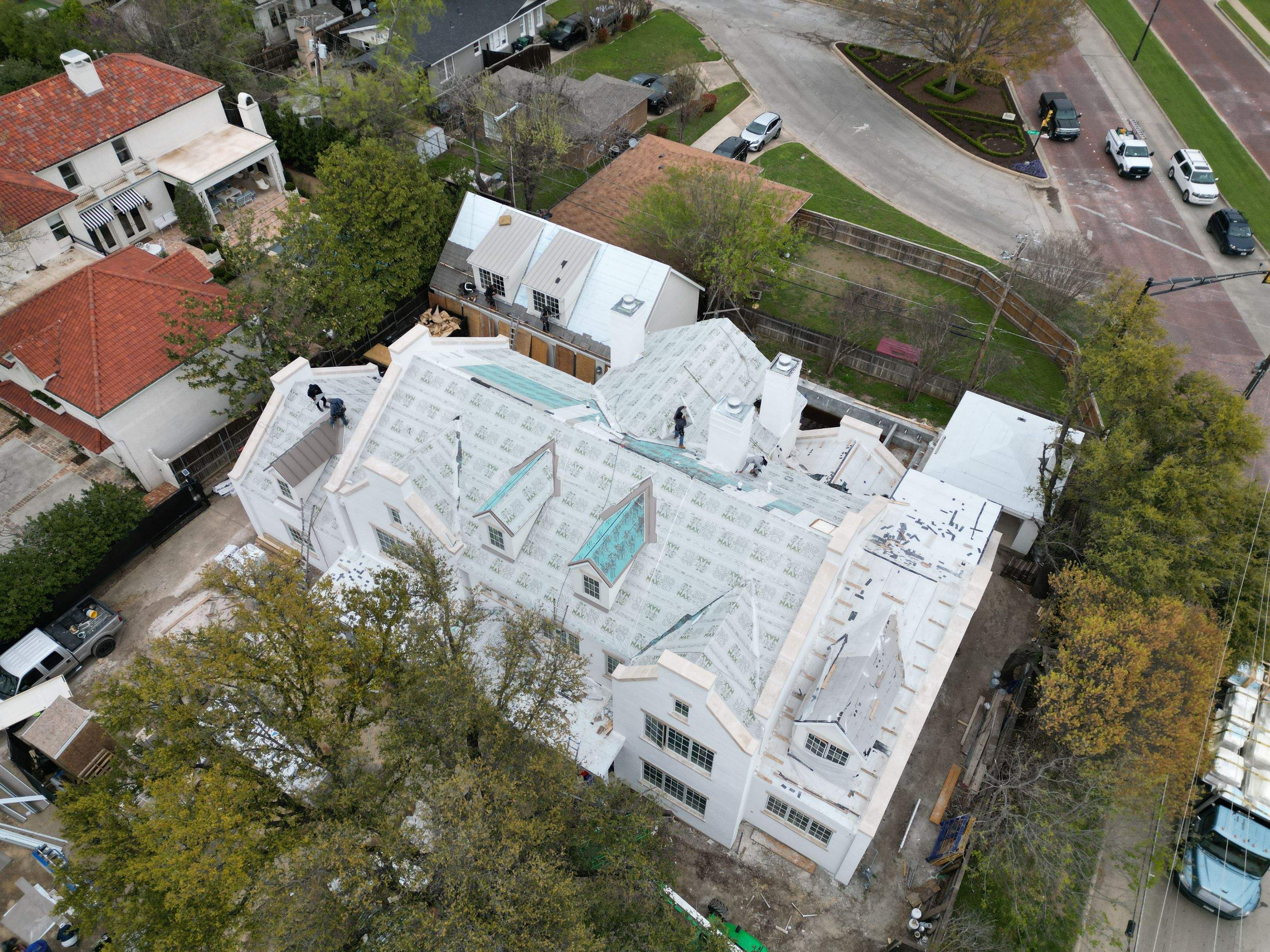 Residential Roofing Installation using DaVinci Multi Width Shake by Harvey Roofing & Construction
