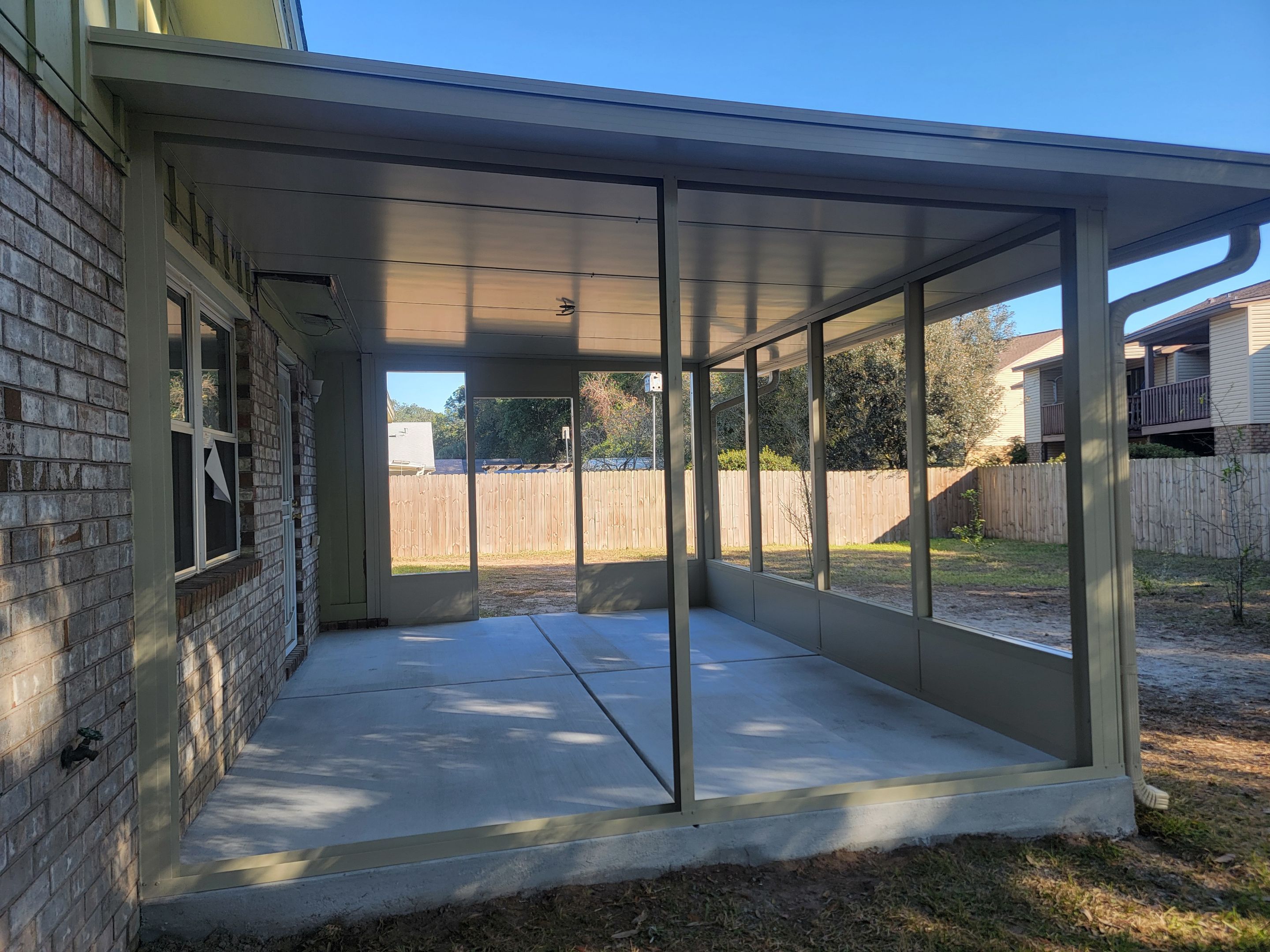 Screen Room in Pensacola by Titan Sunrooms