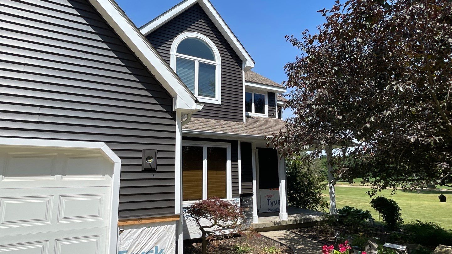 Siding Replacement using Certainteed Restoration Classic D4 by 180 Contractors