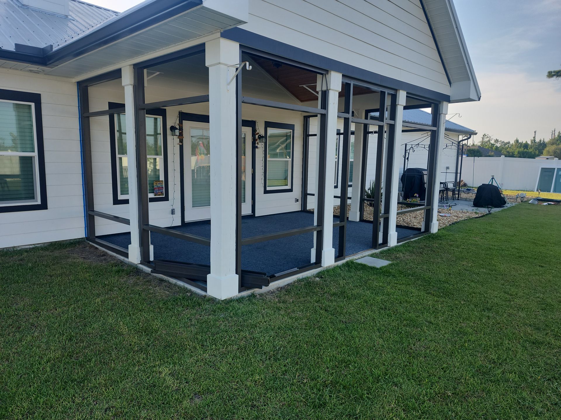 Glass Under in Panama City by Titan Sunrooms