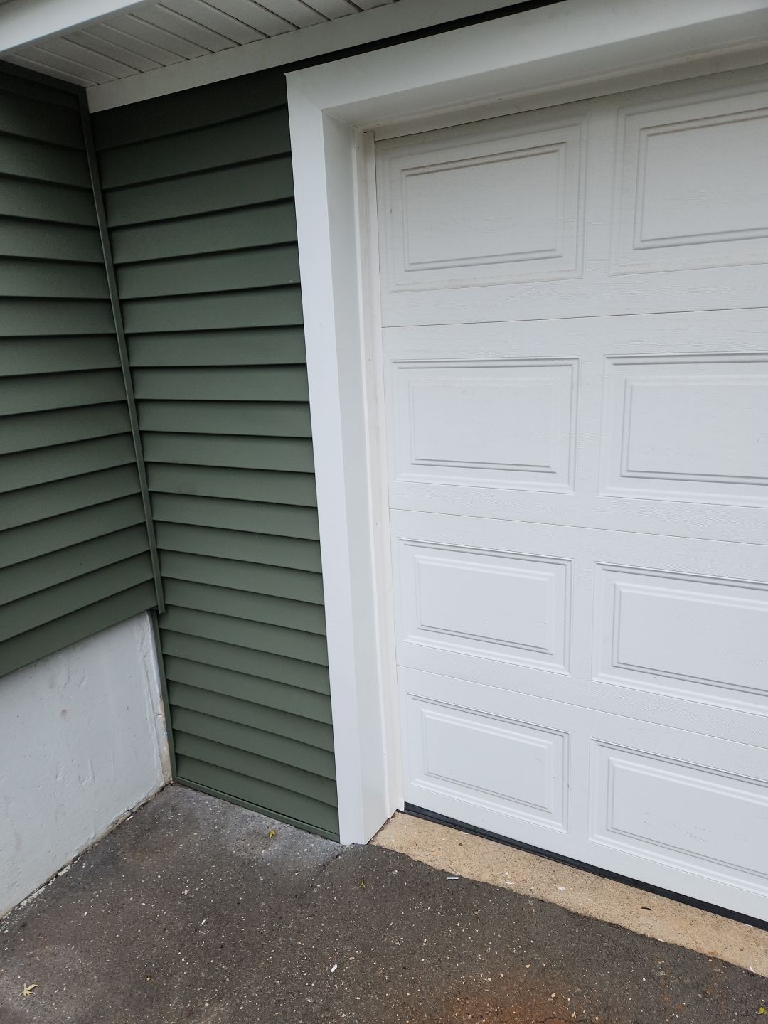 Siding Installation using Certainteed Monogram Forest Green by A Plus Exterior