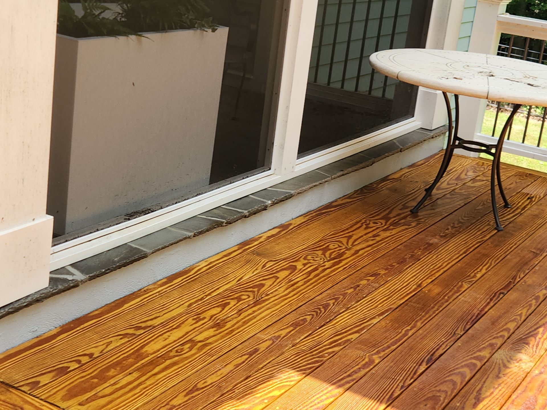 Wood Deck using Wood Sealant by DuraSeal