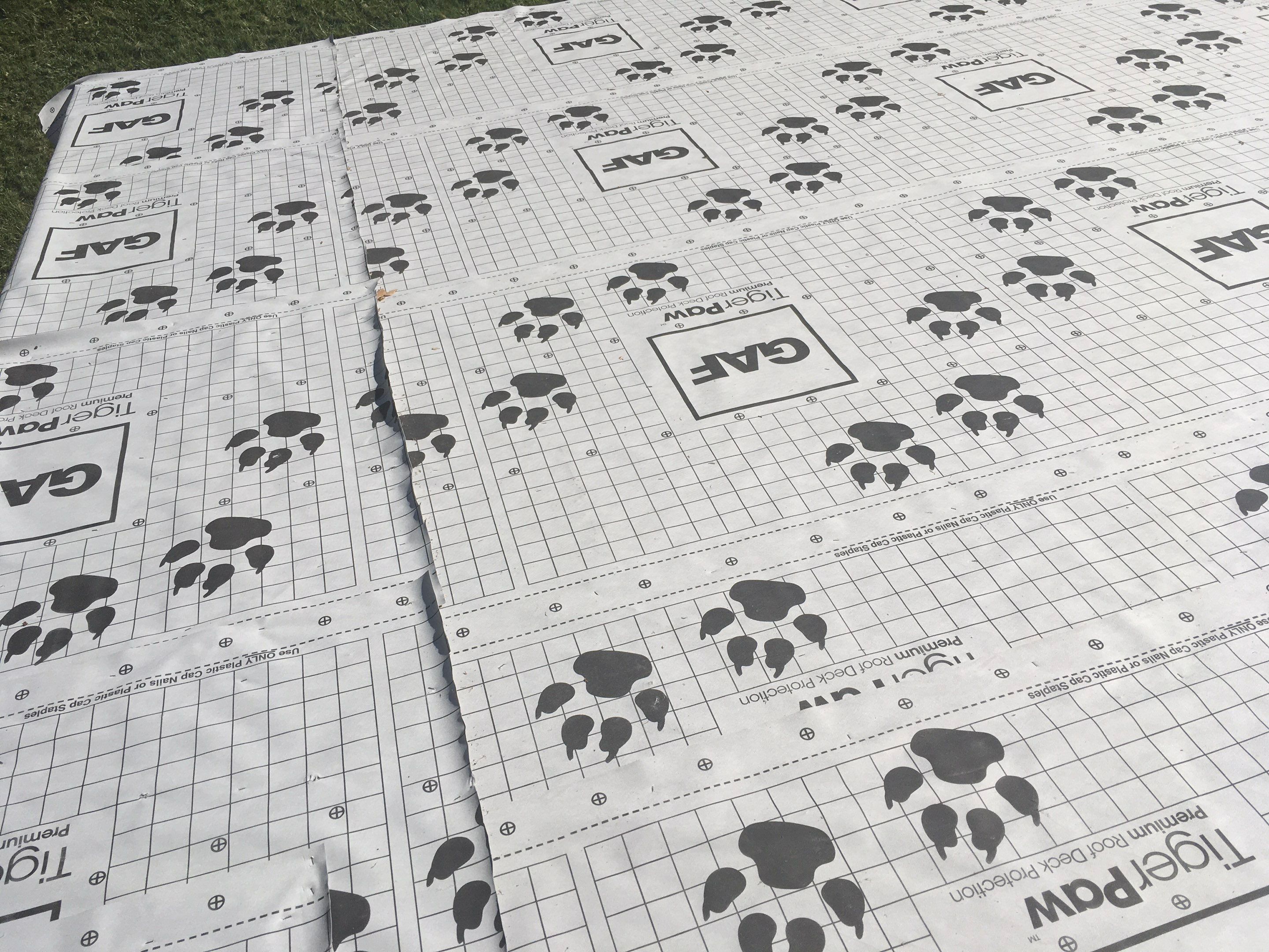 Metal roofing installation using Standing seam metal roofing system by Straight Edge Roofing Inc