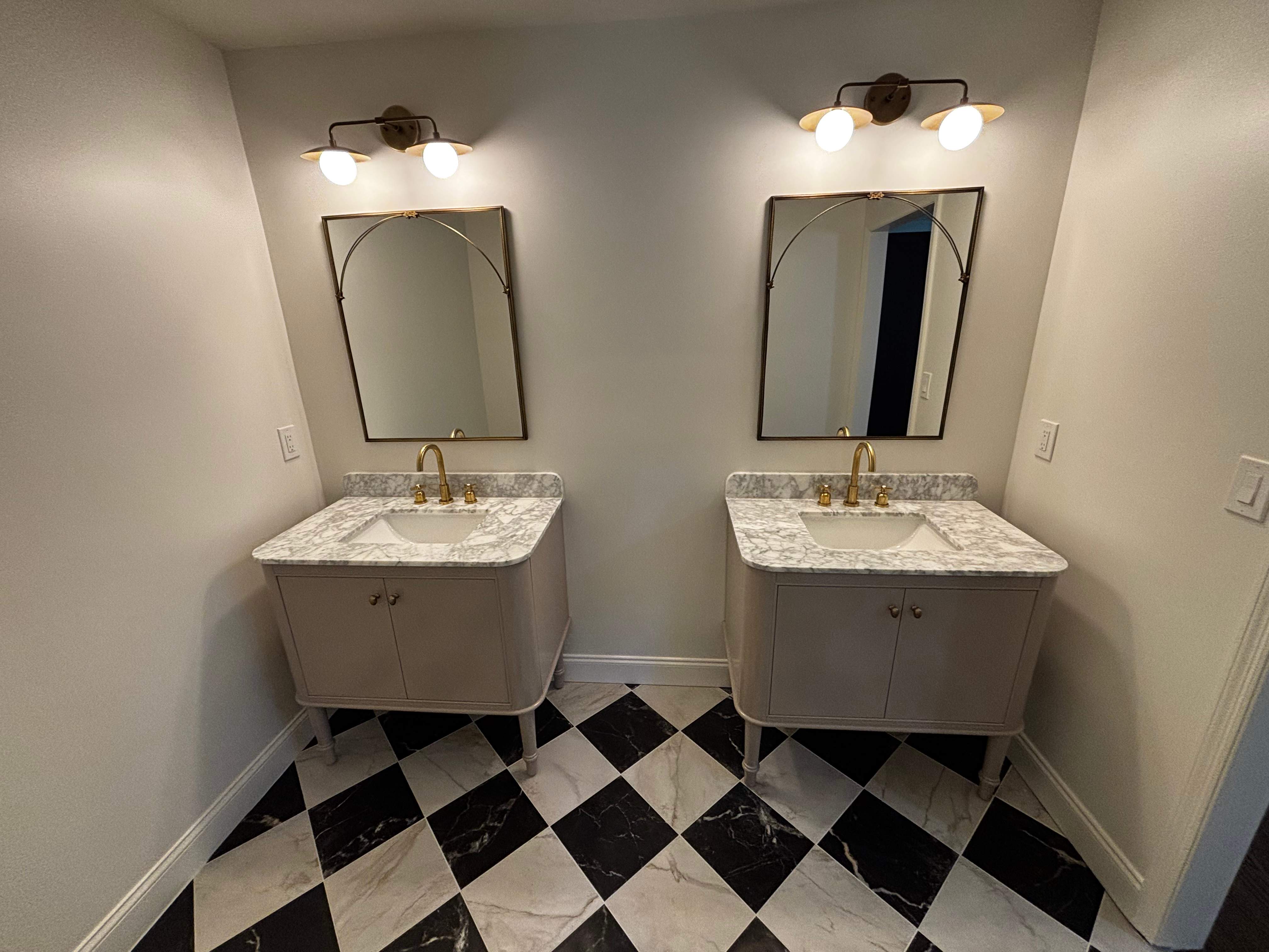 Master bathroom renovation by Prudencio