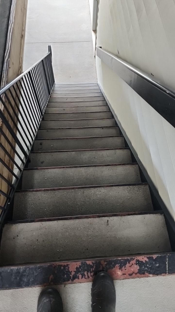 Appartment cleaning by Power Wash Masters LLC