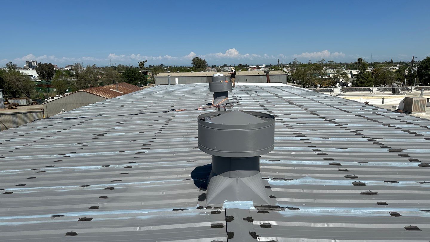 MR Roofing system using Conklin BenchPly system with PUMA top coat by Straight Edge Roofing Inc