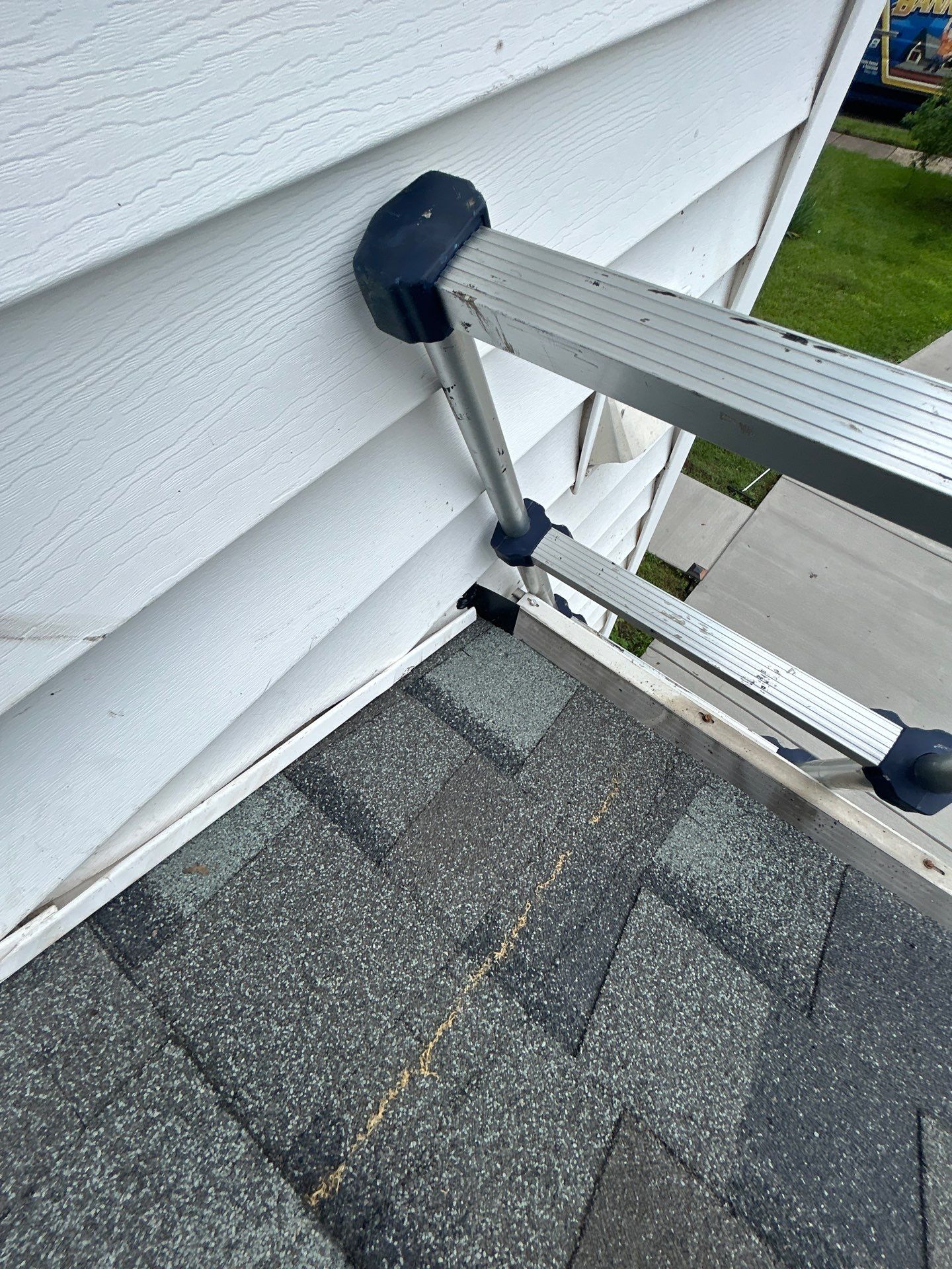 Manassas: Residential Roof Replacement with CertainTeed Landmark Pro in Max Def Georgetown Gray by RM Banning, Inc.