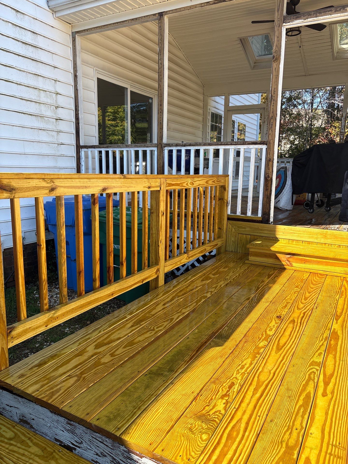 Wood Deck using Wood Sealant by DuraSeal