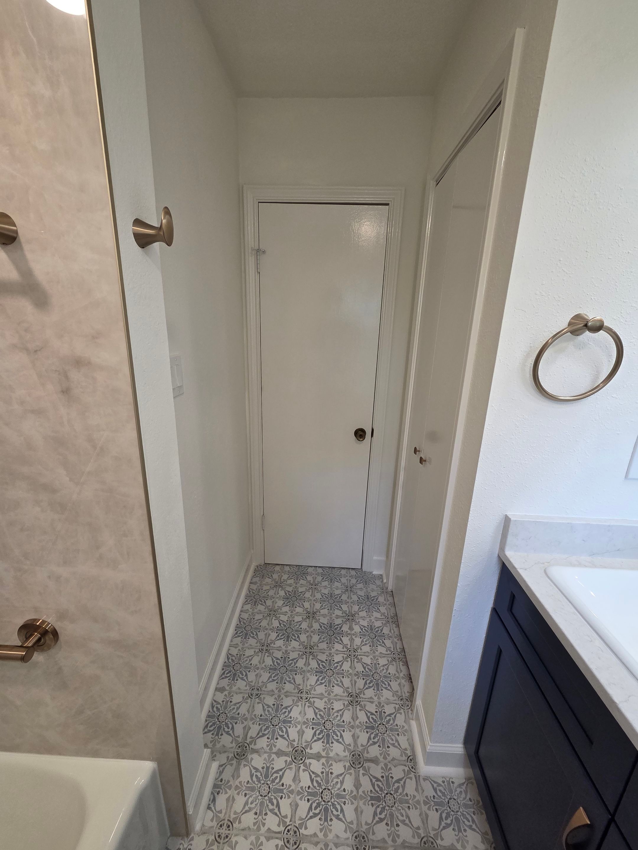 Pipe Creek 1970s Bathroom Gets New Look by Legacy Bath and Kitchen 