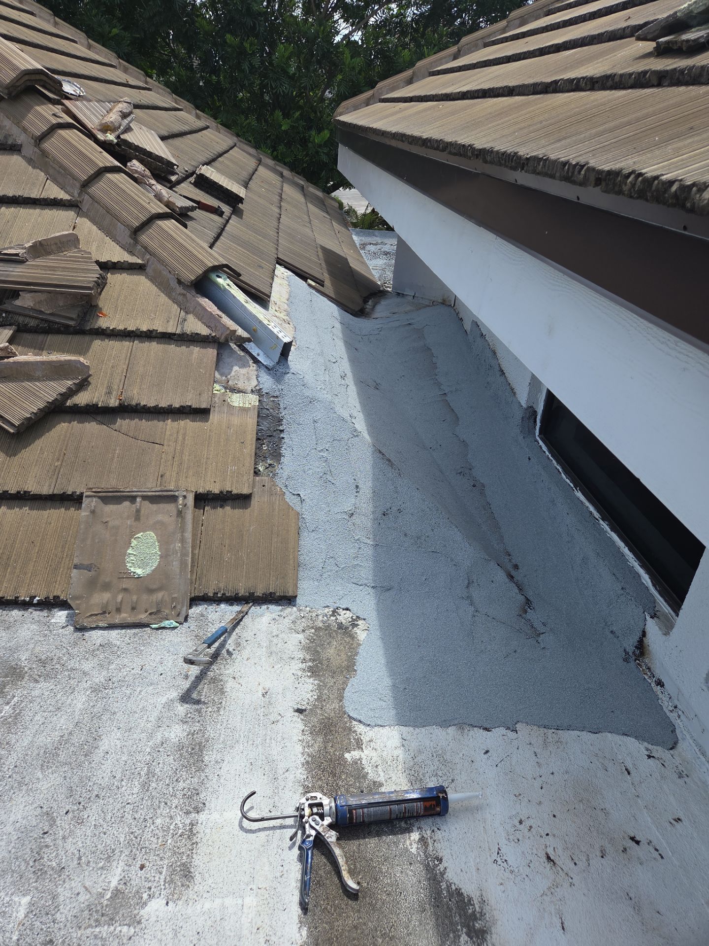 Flat Roof Restoration and Silicone Coating in Boca Raton by Aastro Roofing