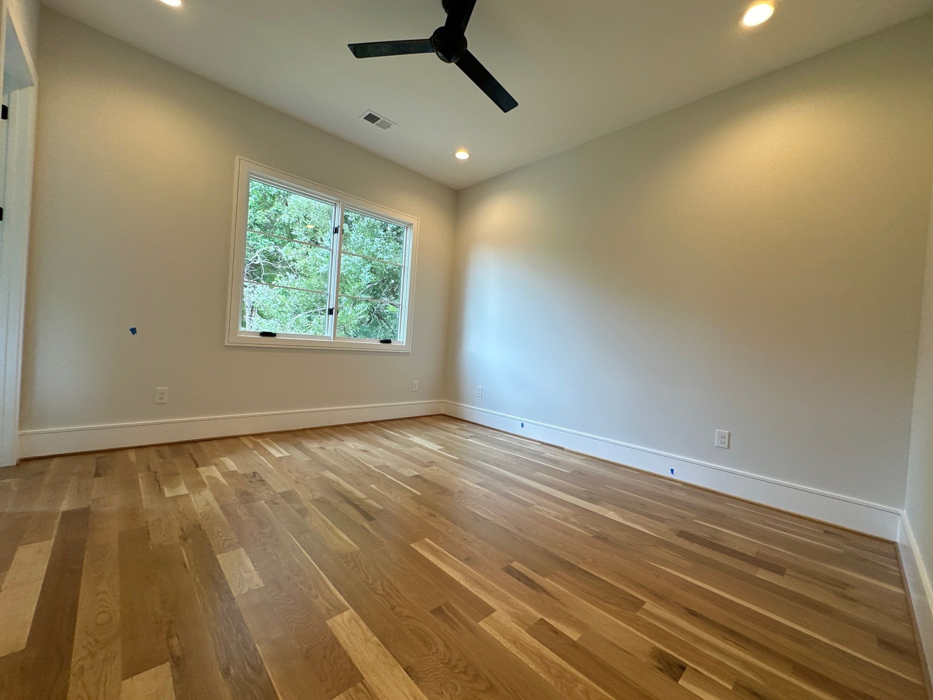 Interior Paint and Flooring in Nashville by Music City Improvements