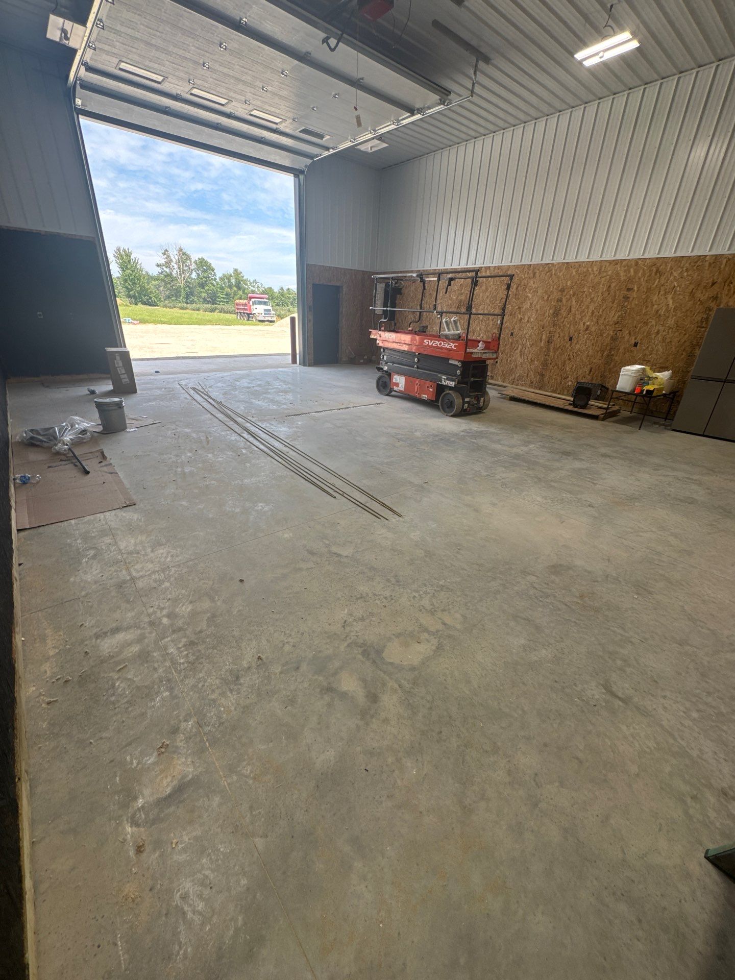 ShoreLine Epoxy Flake Floor Installation for Grand Haven Workshop by Gordon Painting