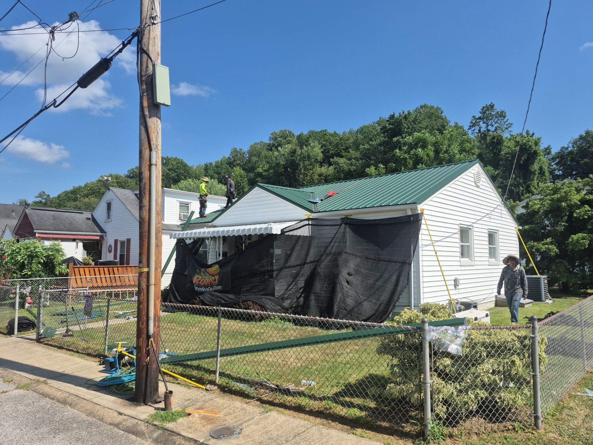 Charleston WV Lifetime Metal Roof Installation – Durable, Energy-Efficient Roofing System by Mr. Roofer
