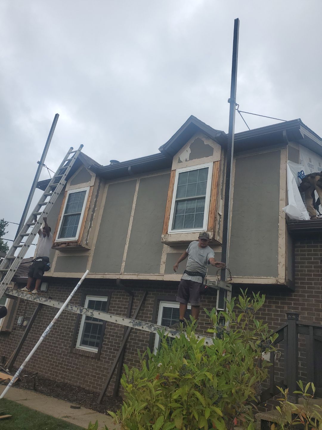 Siding Installation using Vinyl Siding by Rainstoppers Roofing