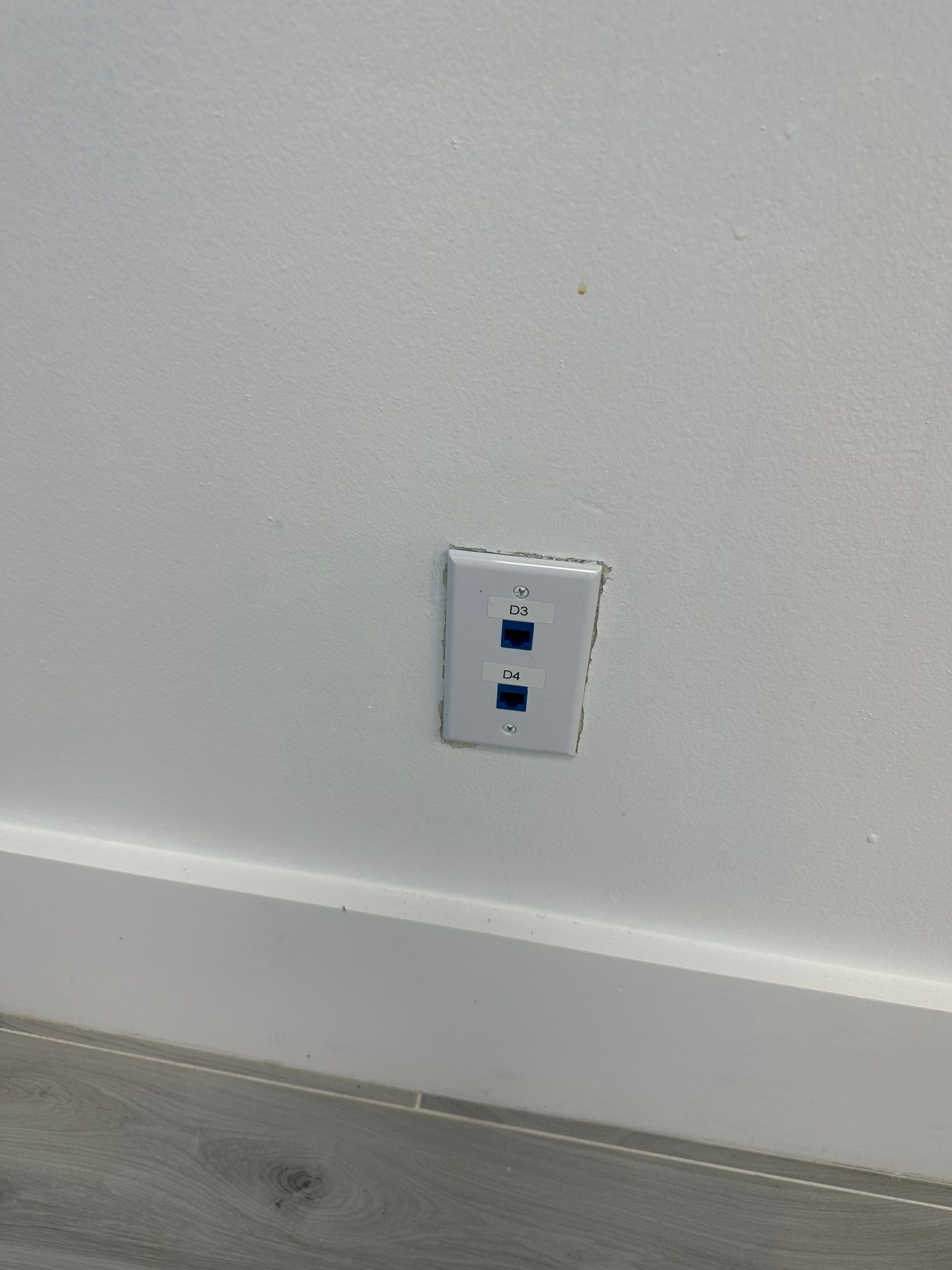 West Palm Beach Airport – Fiber Optic & Point-to-Point Wireless Bridge Network Installation by TeleCommPro