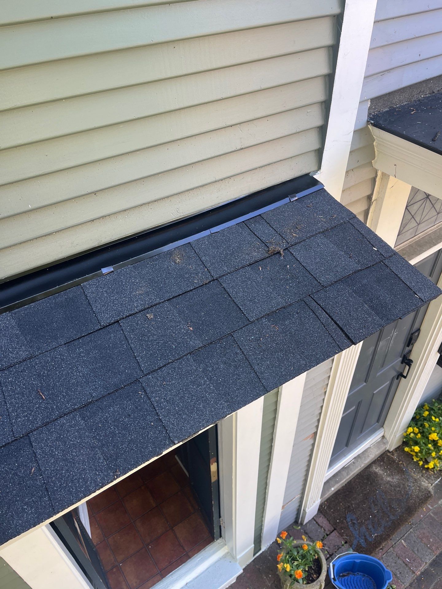 Alexandria: Siding Replacement with Solid Pine Wood Lap Siding by RM Banning, Inc.