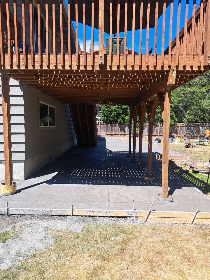 Chris | Stamped Concrete Patio, Walkway & Steps by Jireh Asphalt & Concrete Inc 