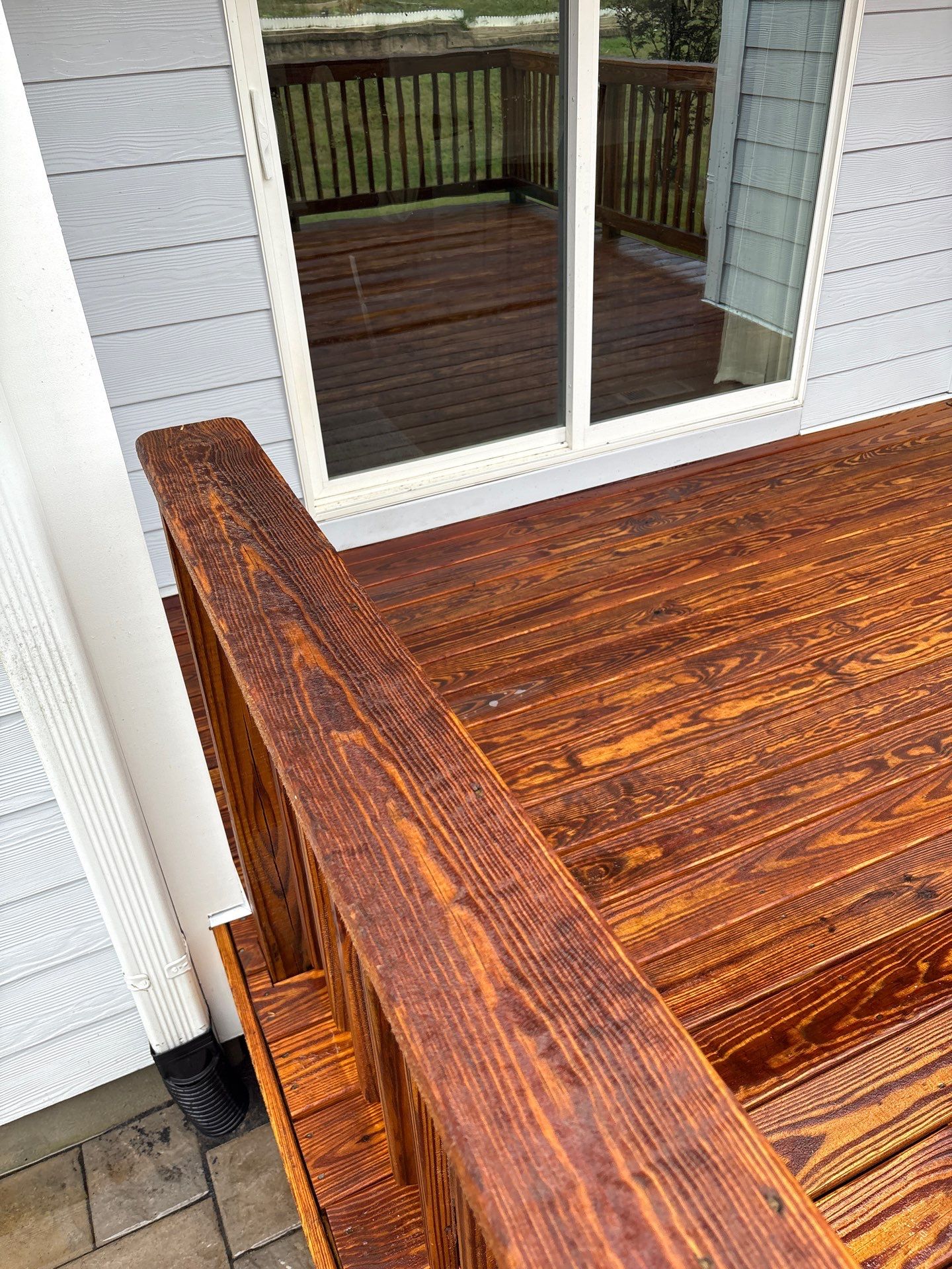 Wood Deck using Wood Sealant by DuraSeal