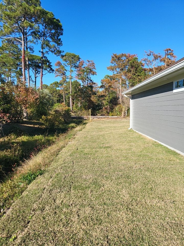 You can never go wrong with Horizontal by Hip Square Fence Inc.