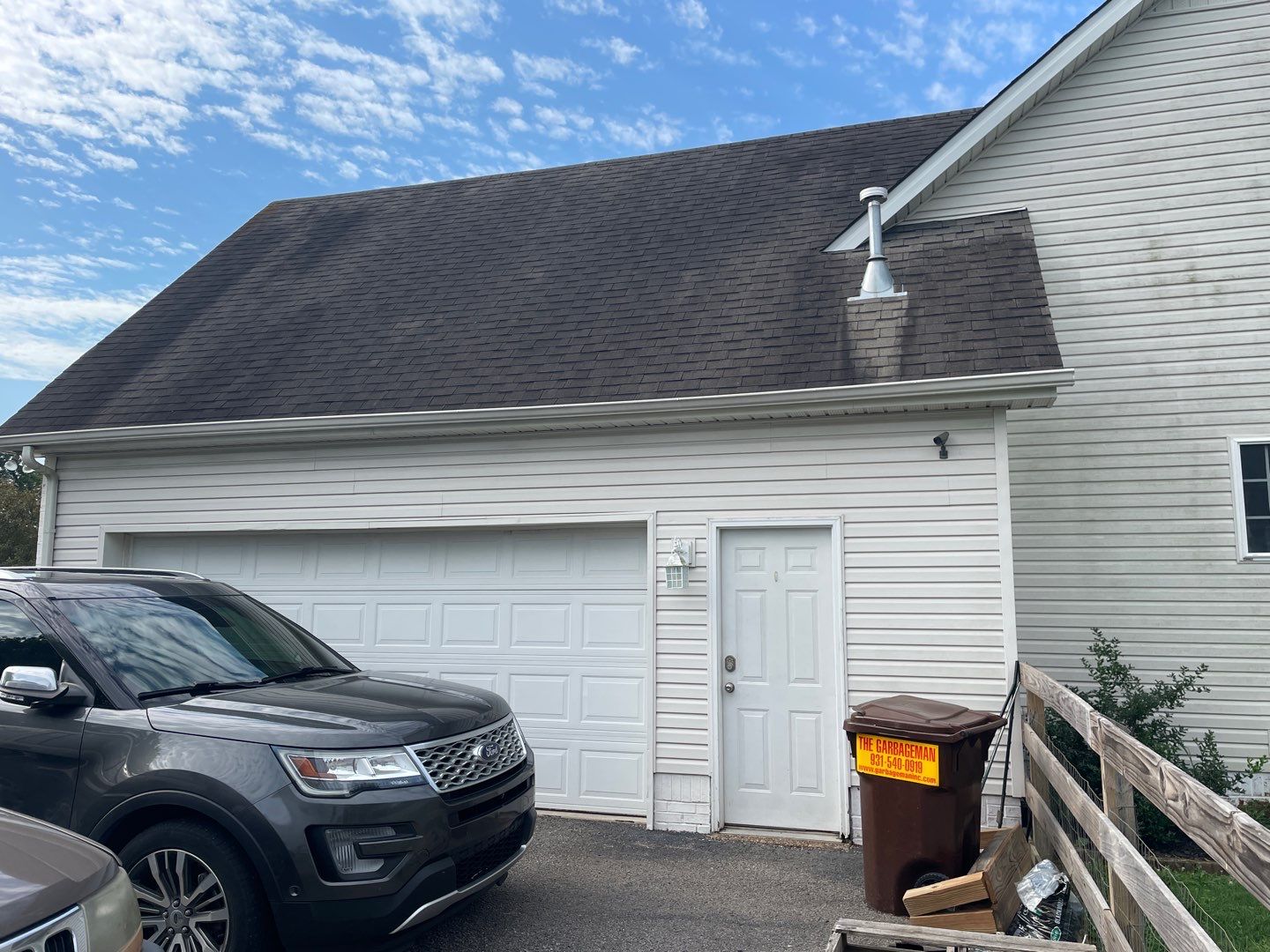 Residential Roofing Installation using Owens Corning Oakridge Roofing System by Undersun Roofing 