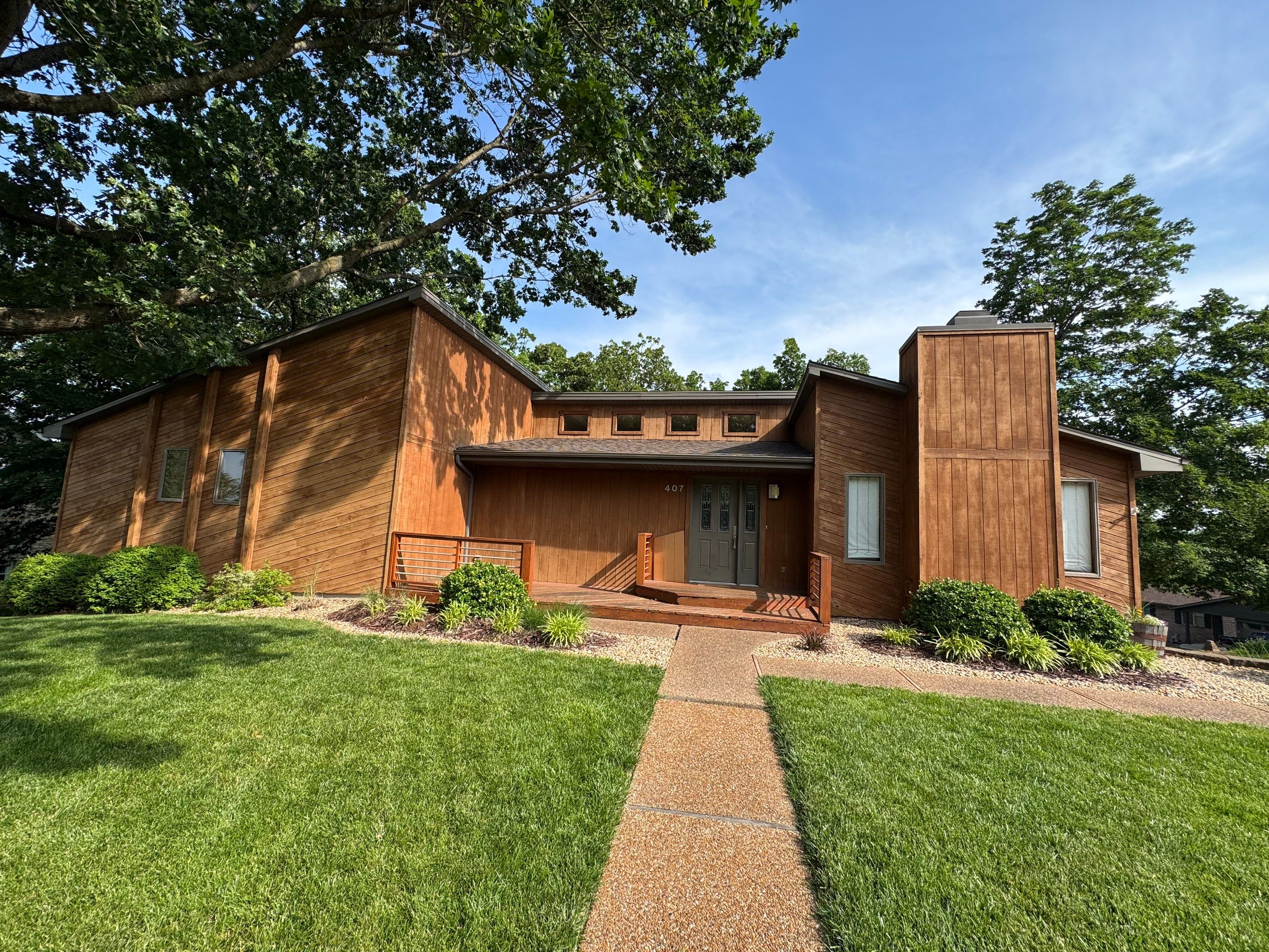 Wood Siding Staining off Eastland Dr by Pezley Painting