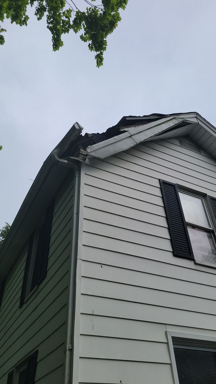 ATLAS PINNACLE COLOR: HEARTHSTONE DRIP EDGE: WHITE by Eagle Eye Roofing