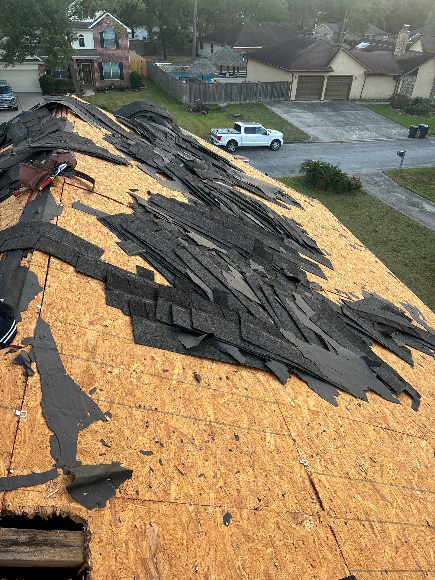 Residential Roofing Installation using Owen's Corning Duration (Lifetime) Shingles by Roof Repair Company