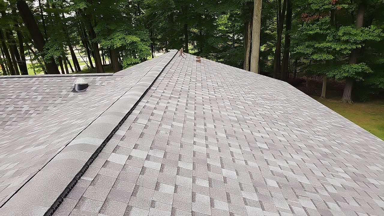 ATLAS PINNACLE COLOR: COASTAL GRANITE by Eagle Eye Roofing