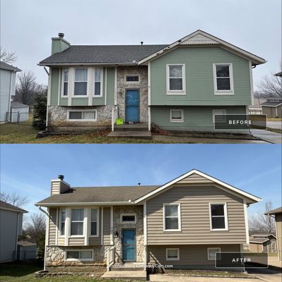 Kansas City Horizontal Vinyl Siding Installation for Split-Level Residence