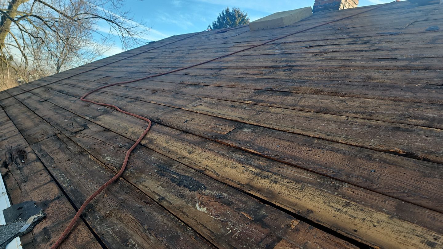 Atlas Pinnacle, Color: Hearthstone, Drip Edge: White by Eagle Eye Roofing