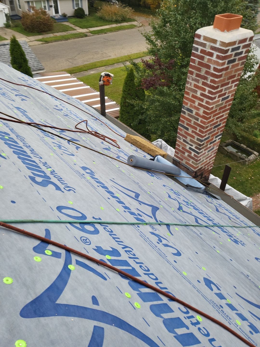 ATLAS PINNACLE COLOR: BURNT HICKORY DRIP EDGE: ROYAL BROWN by Eagle Eye Roofing