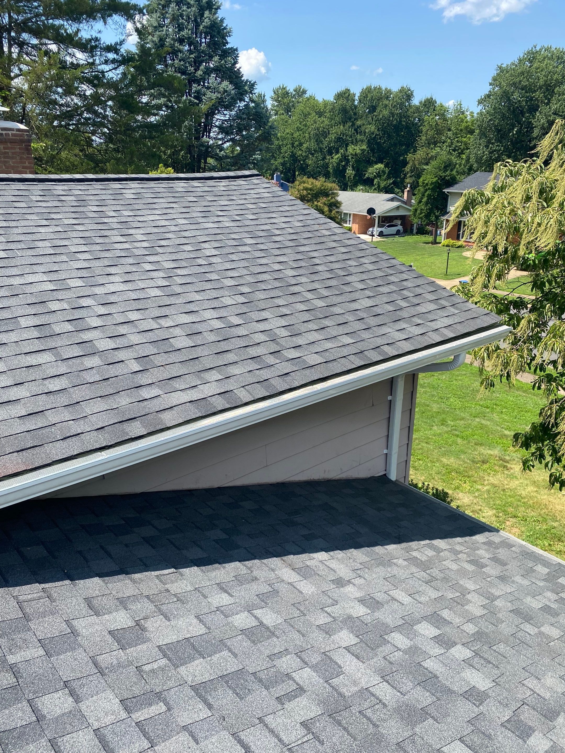 Vienna: CertainTeed Landmark Pro Architectural Shingles in Max Def Pewterwood by RM Banning, Inc.