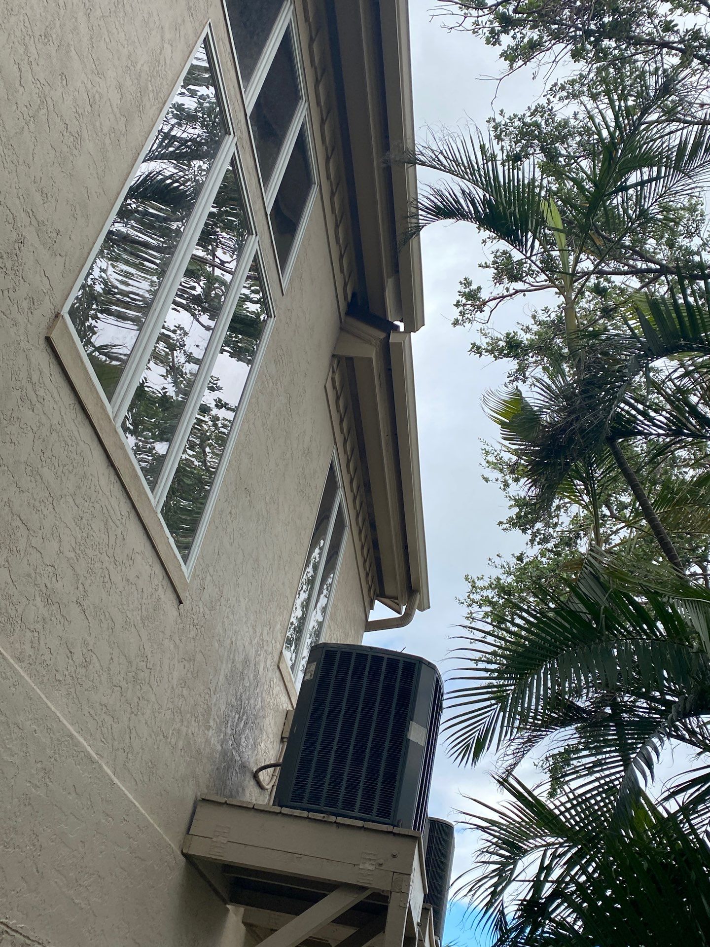 Seamless Gutters in Sarasota FL by Gutter Professors