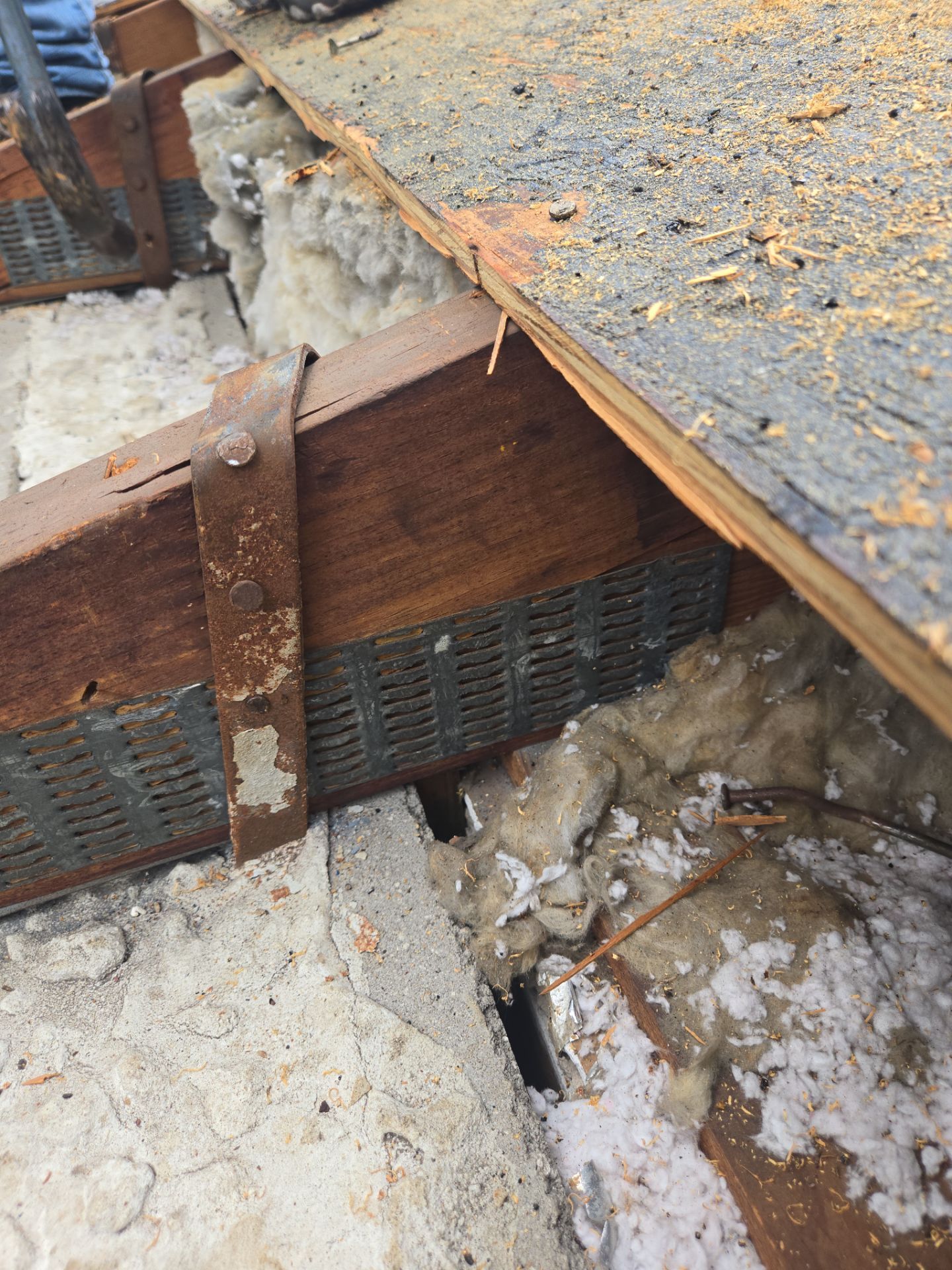 Project in St. Petersburg 33714 by Mitchell Roofing Company LLC 