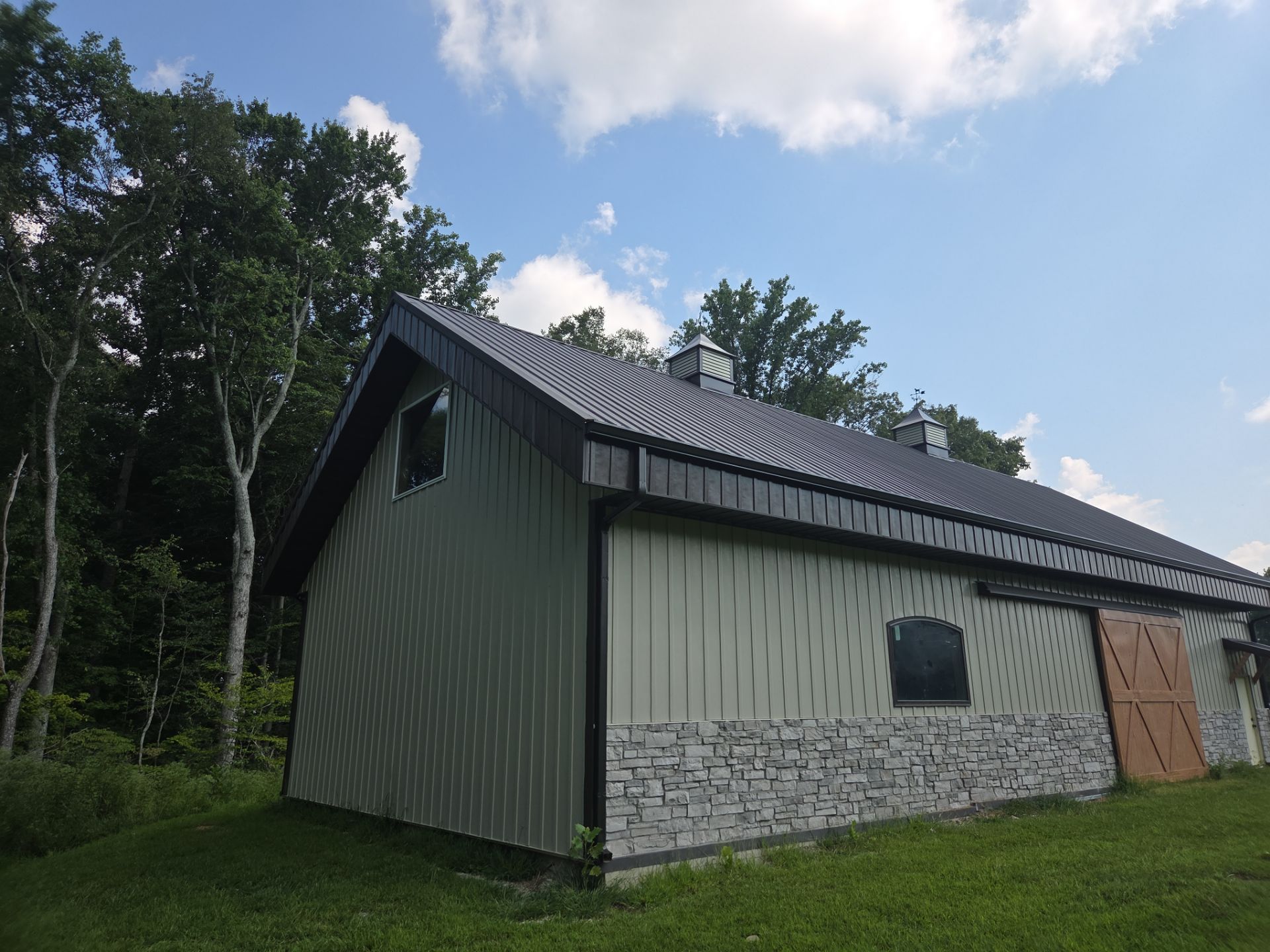 30'x64'x14' Hobby Barn by The Barn Builders 