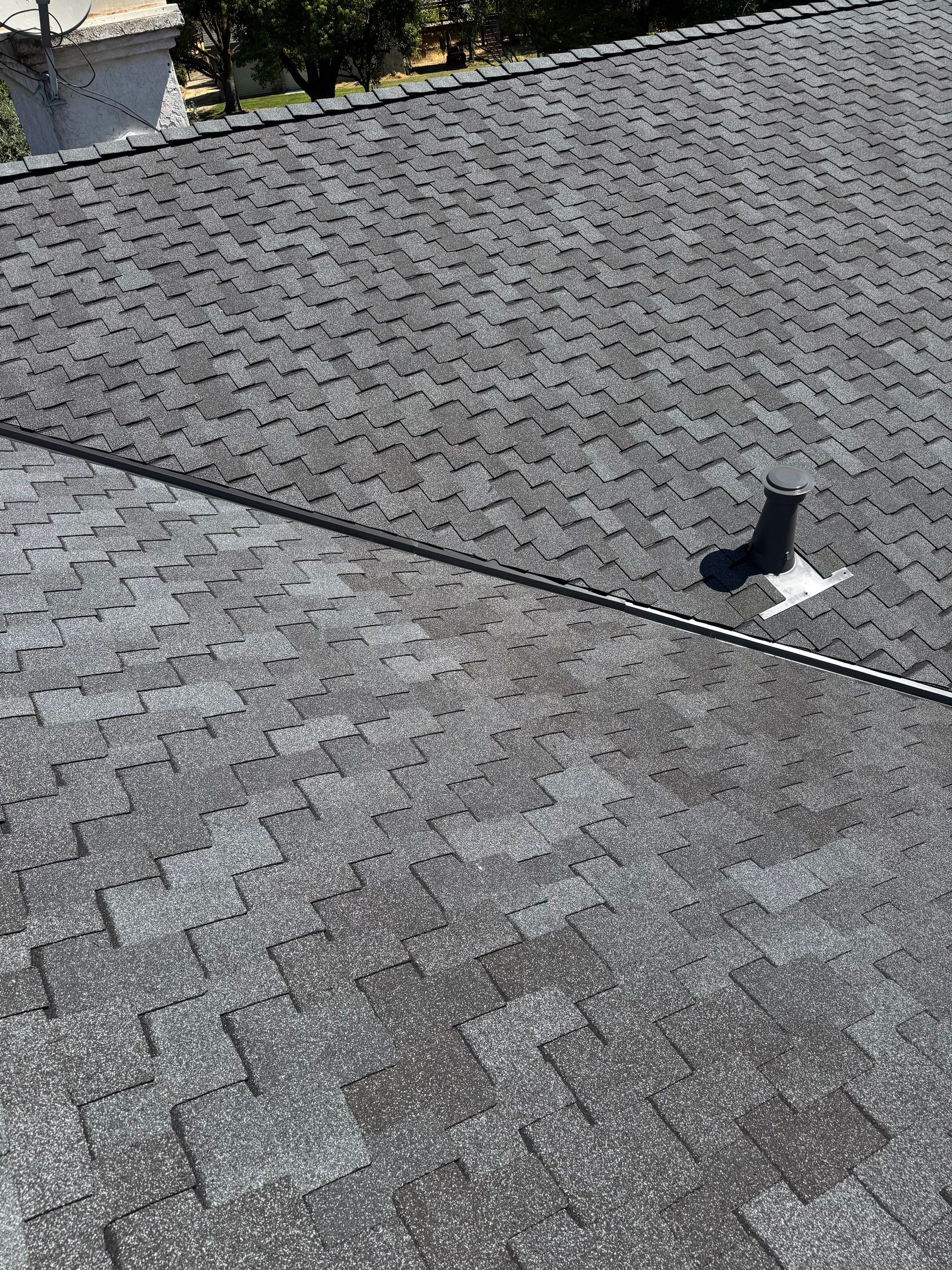 Presidential shingle roof by Straight Edge Roofing Inc