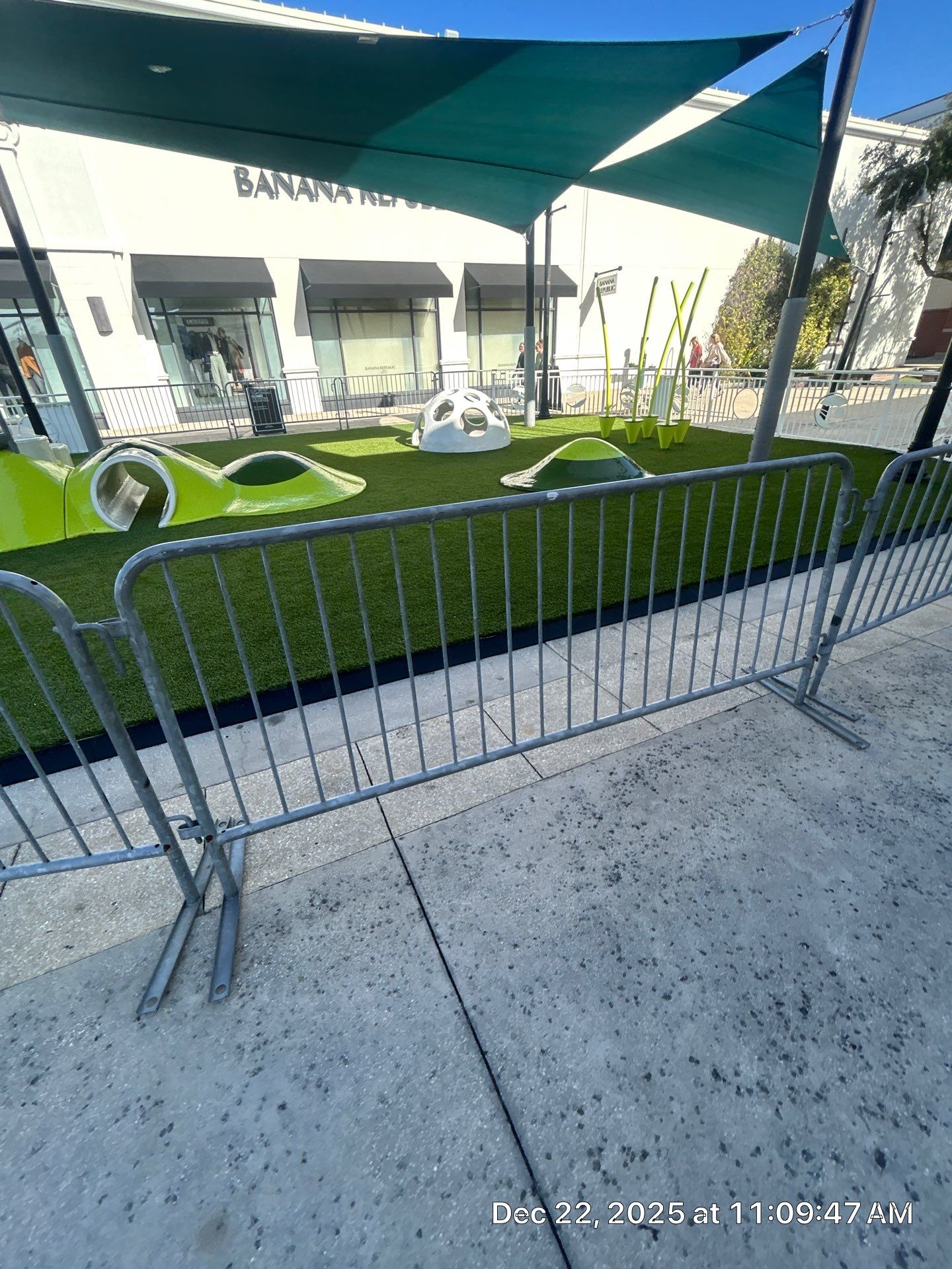 Public Shopping Mall Playground Installation in Jacksonville by Southwest Greens Midwest