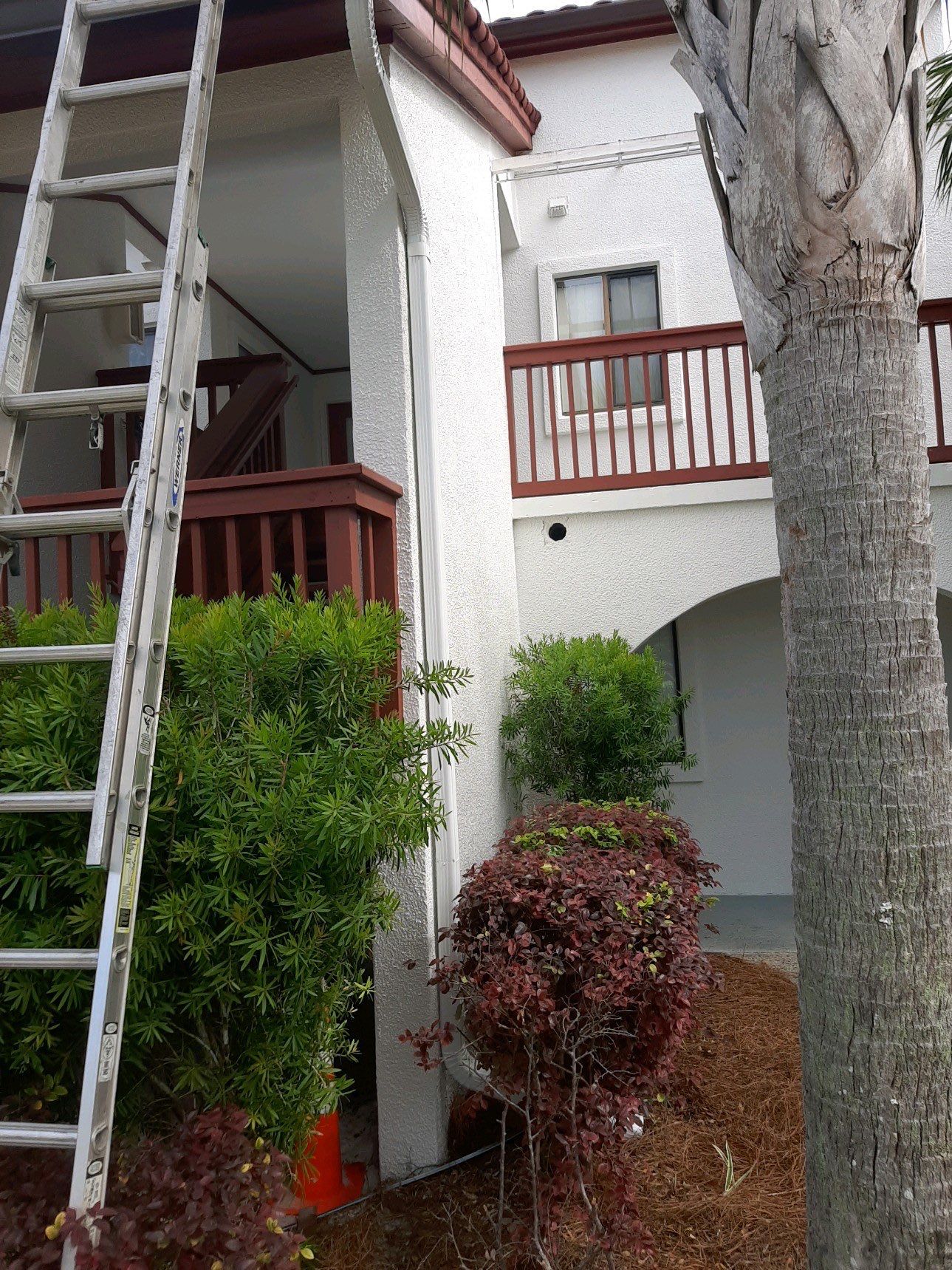 Gutter Installation using 6 Inch Seamless Gutters in Musket Brown by Gutter Professors