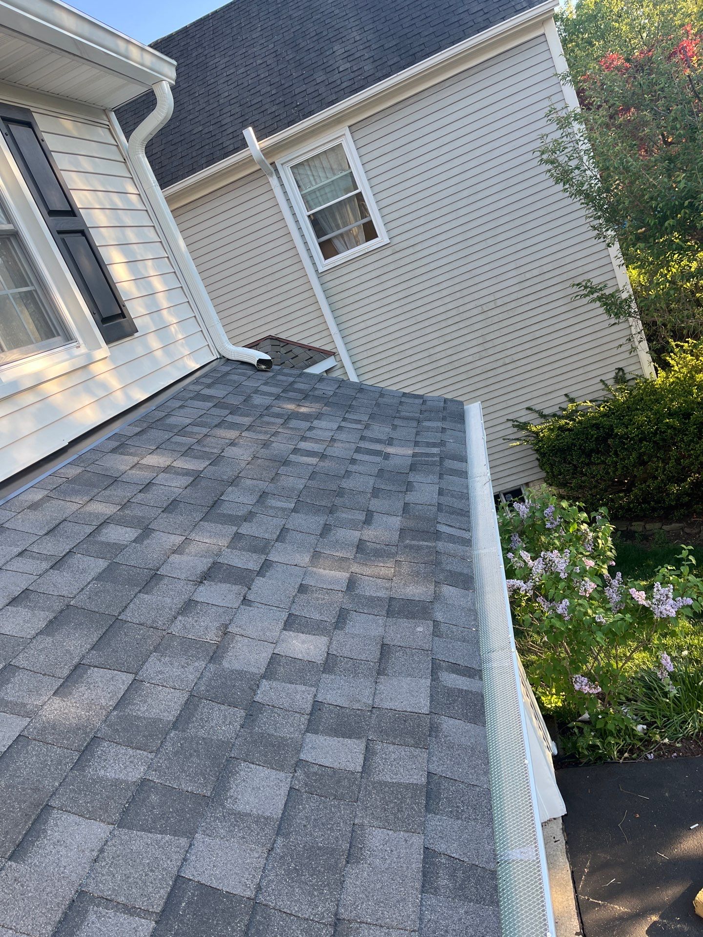 Vienna: CertainTeed Landmark Pro Designer Shingles in Max Def Moire Black by RM Banning, Inc.