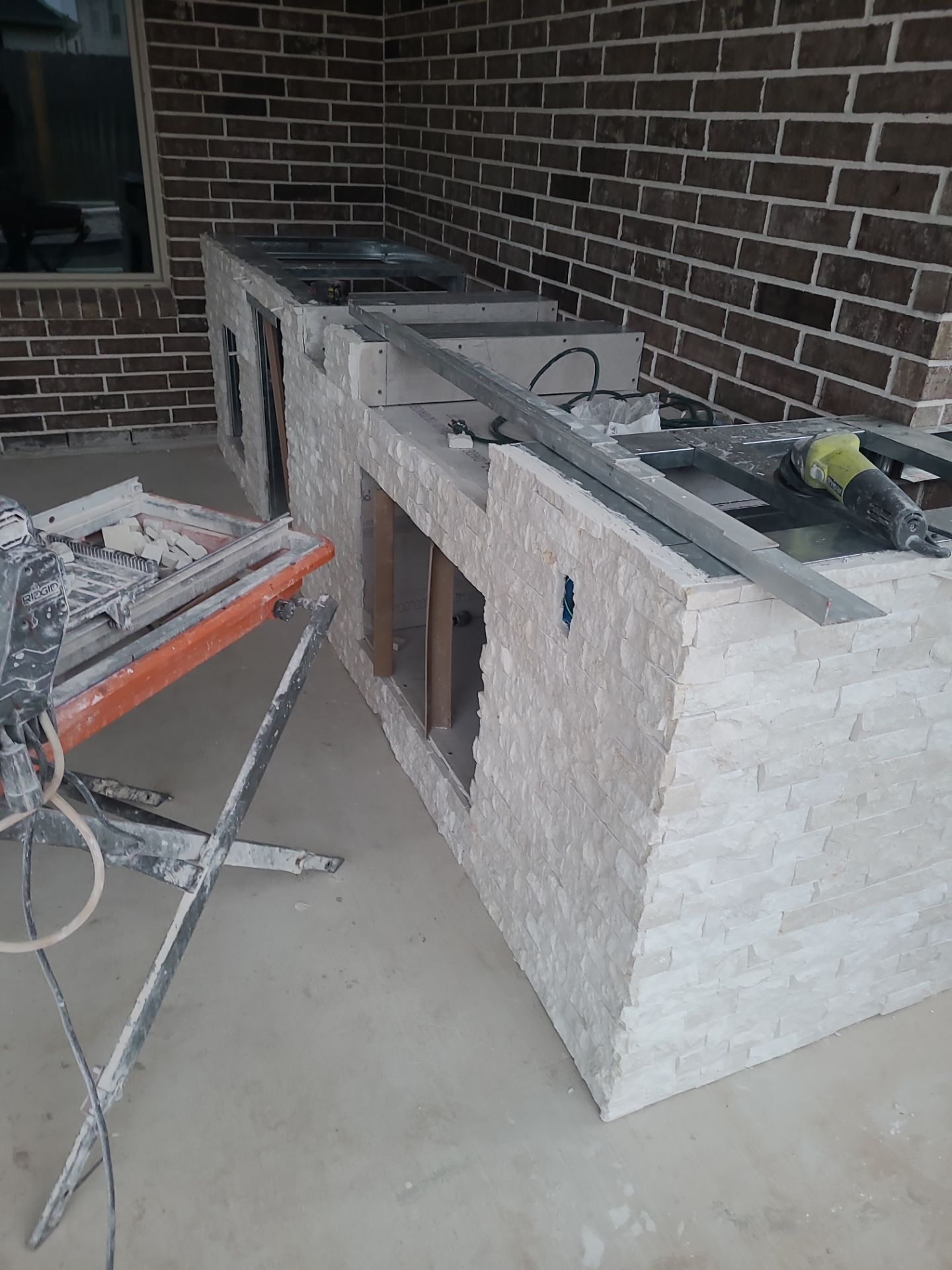 Summer Kitchen in Fulshear by SophAlx LLC