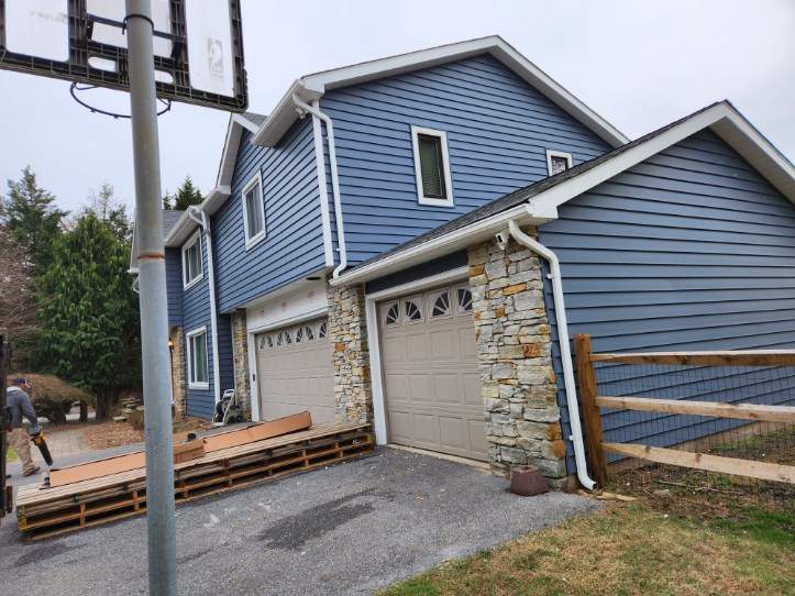 Siding Replacement | Certainteed Pacific Blue by American Home Contractors