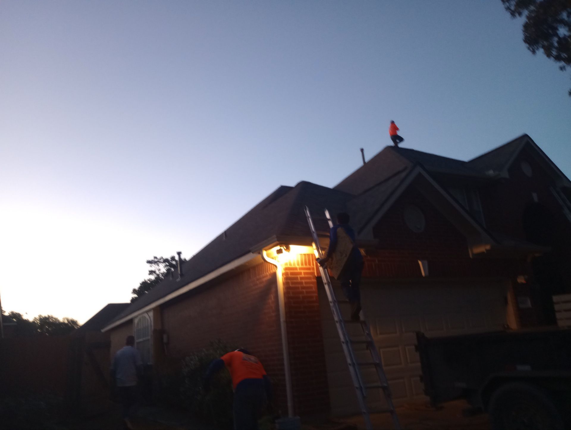 Residential Roofing Installation using Owen's Corning Duration (Lifetime) Shingles by Roof Repair Company