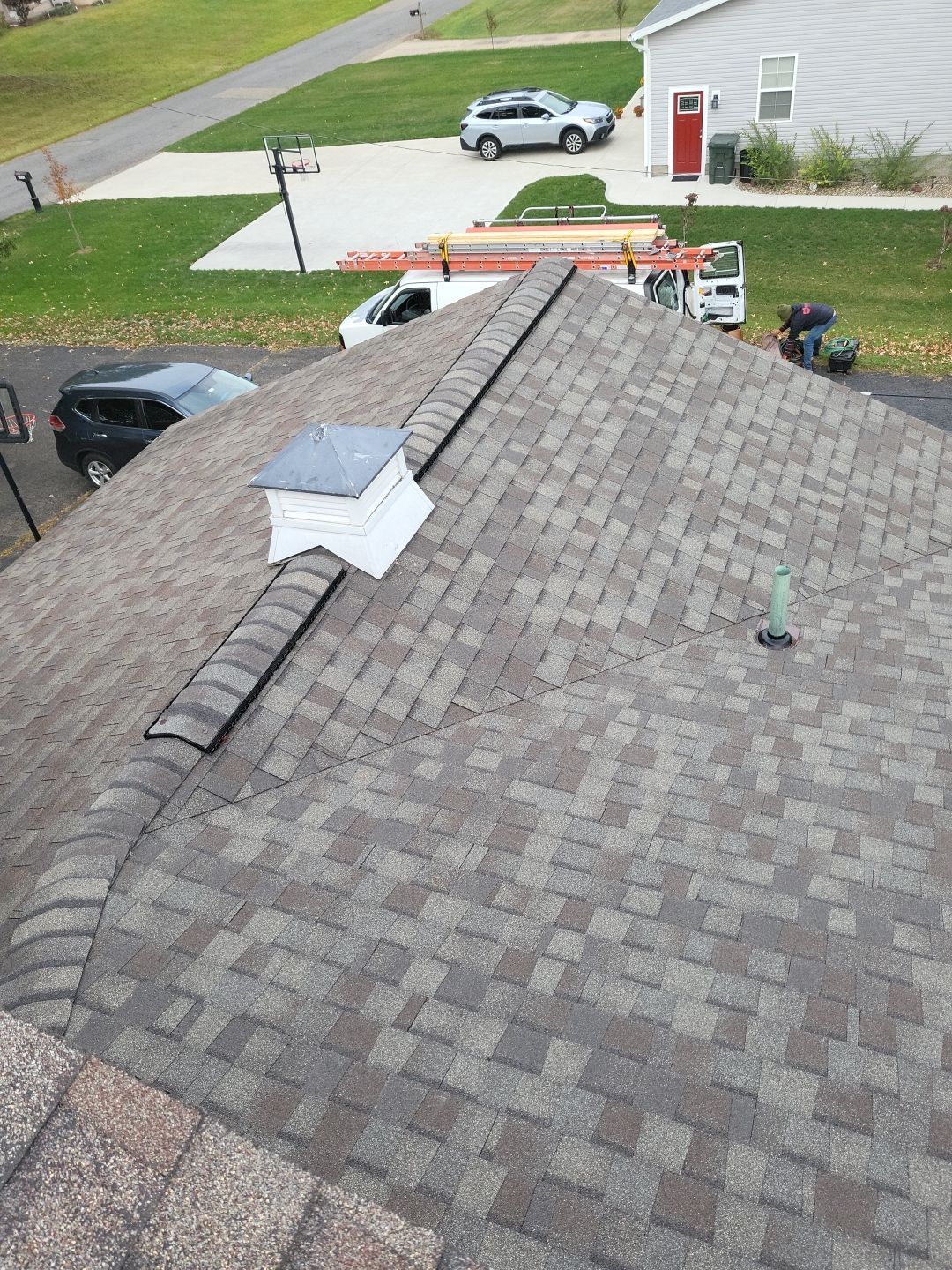 ATLAS PINNACLE COLOR: WEATHERWOOD DRIP EDGE: WHITE by Eagle Eye Roofing