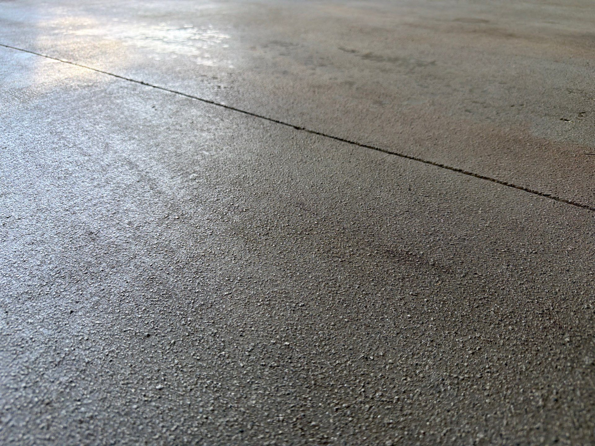 Sioux Falls Garage Floor Coating with Nightfall Decorative Chips by Select Painting, Coatings & Garage Cabinets