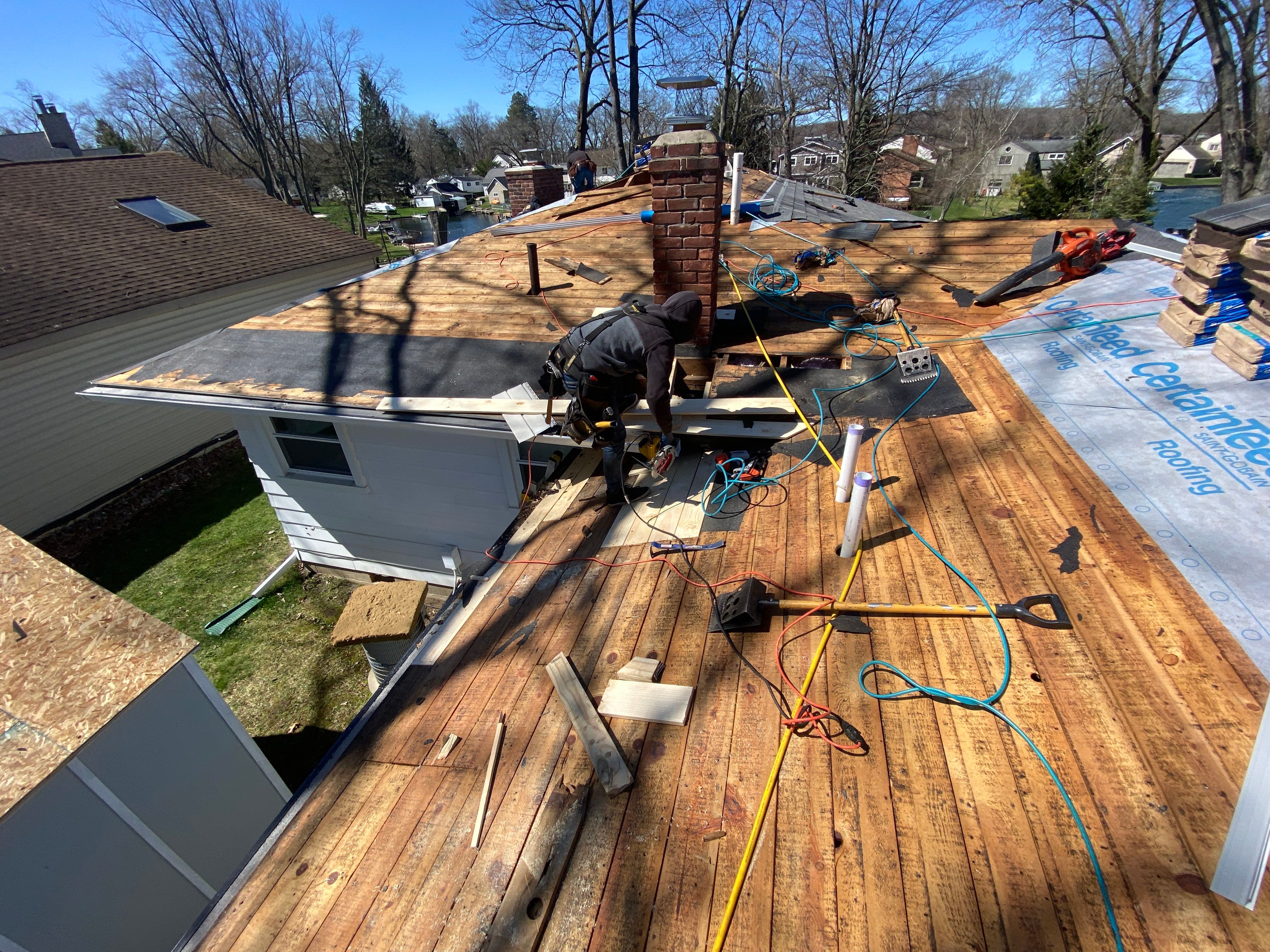 Roof Replacement using CertainTeed Landmark by 180 Contractors