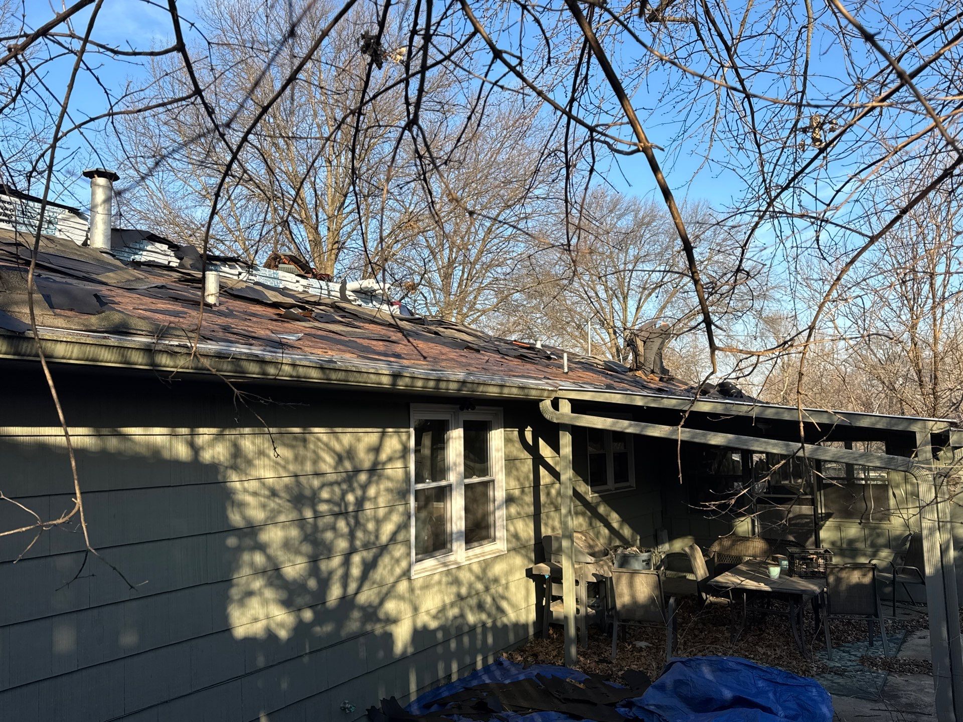 Storm Damage repair in Kansas City Missouri  IKO Dynasty Roof by EEC  Windows, Siding & Roofing 